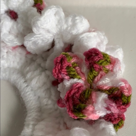 Grandma’s crocheted scrunchy - Picture 6 of 6